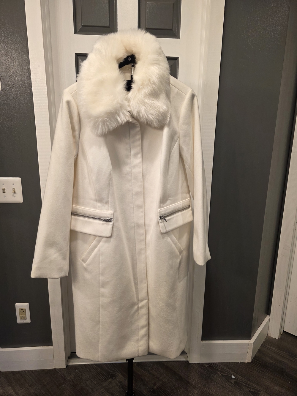 Eloquii Cream Trench Coat with Faux Fur Collar